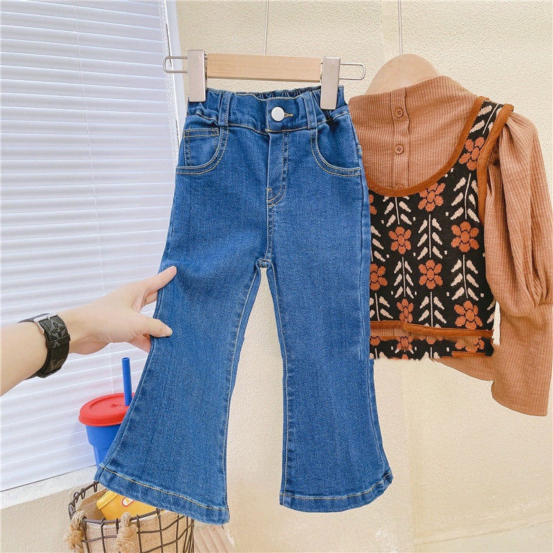 Trendy Girls' Bell-Bottom Jeans: Fashionable Flare for Stylish Kids