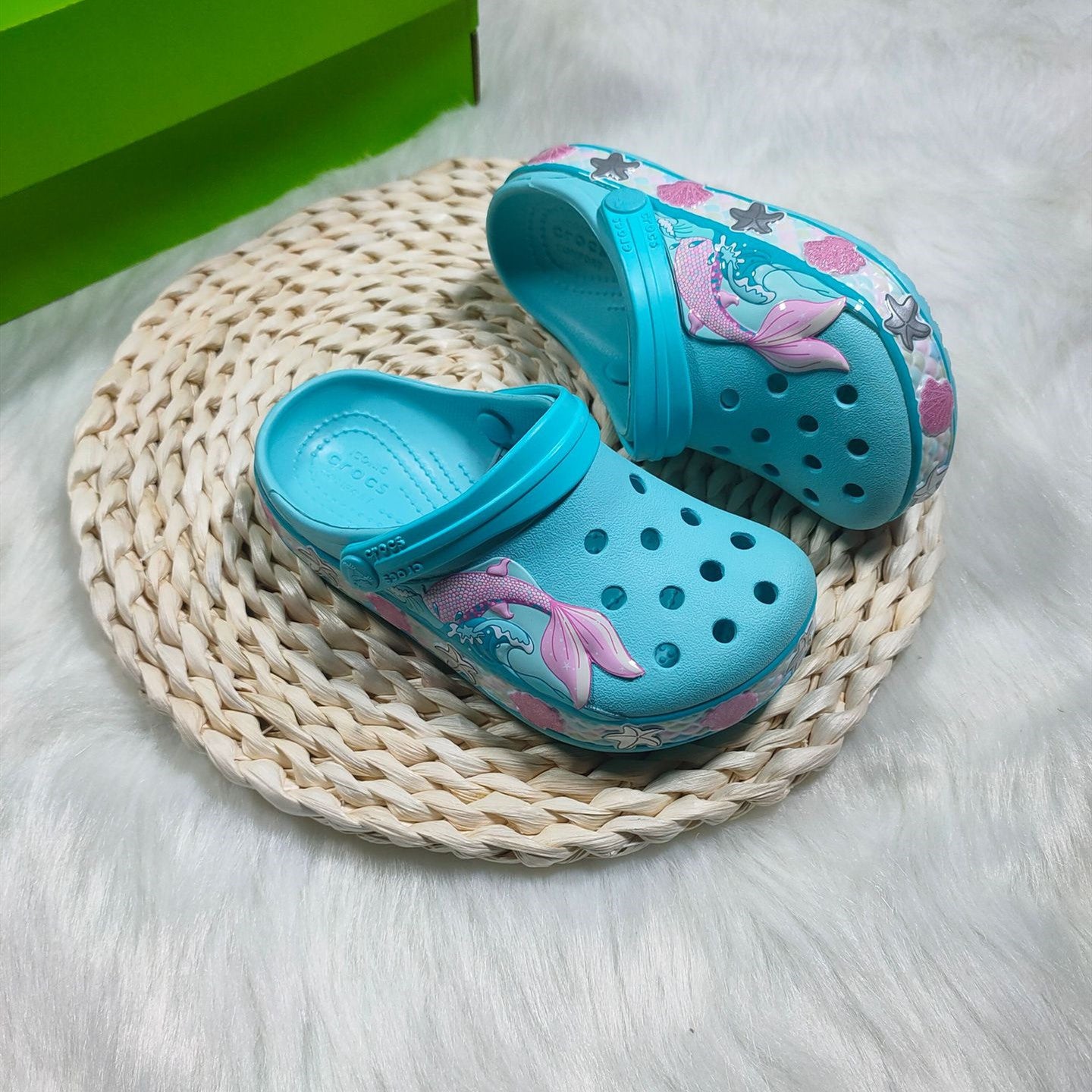 Children's Shoes Pattern Cartoon Fun College Hole Shoes Beach Shoes Sandals