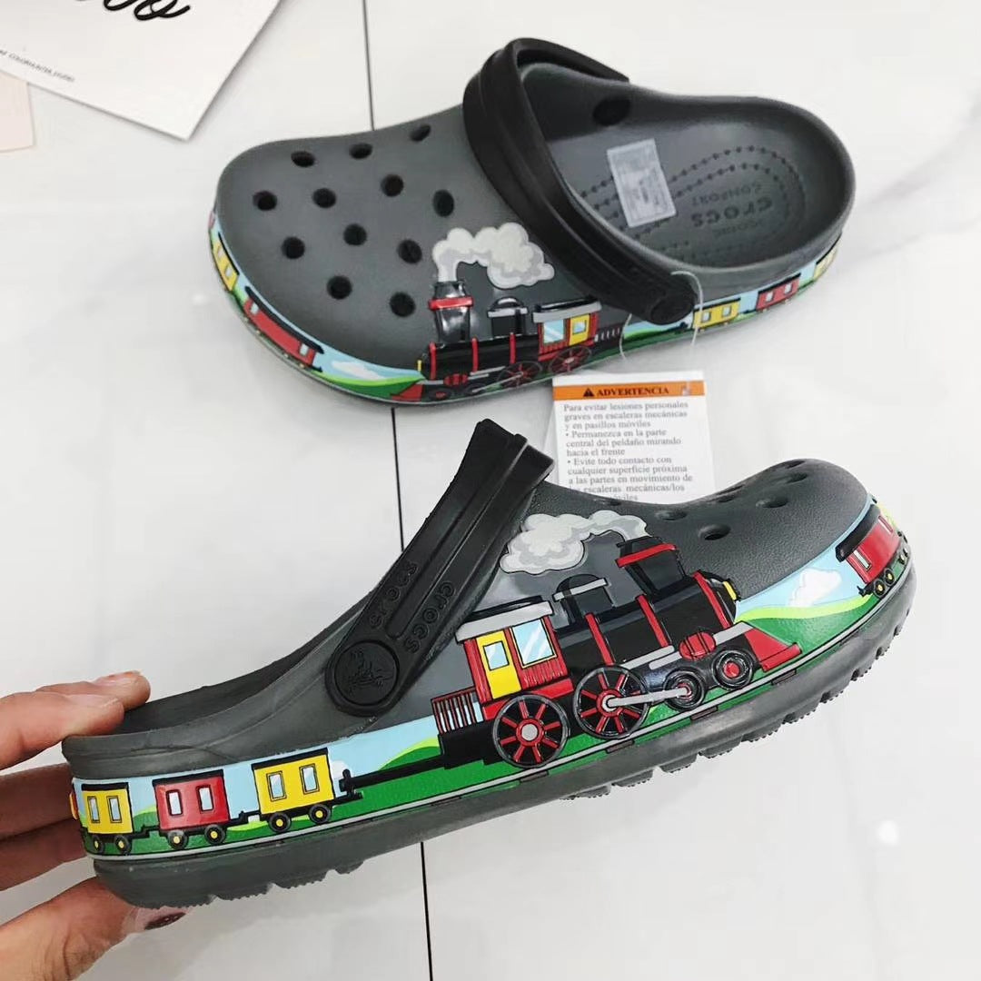 Children's Shoes Pattern Cartoon Fun College Hole Shoes Beach Shoes Sandals